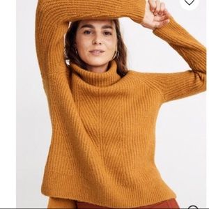 Madewell Turtleneck Sweater in Heather Saffron